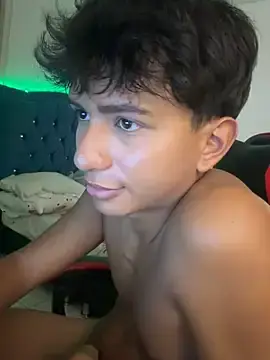 Stripchat Live Porn of Leonarrrd_01