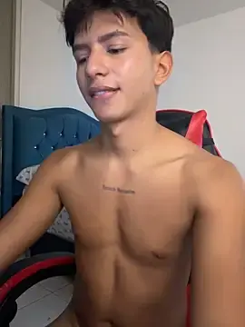 Stripchat Live Porn of Leonarrrd_01