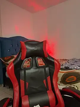 Stripchat Live Sex Cam of Leonarrrd_01
