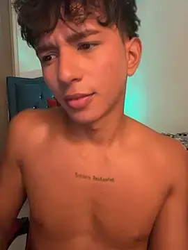 Stripchat Live Sex of Leonarrrd_01