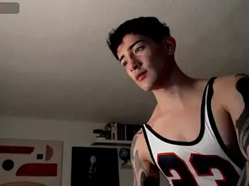 Stripchat Free Porn Cam of ivaaaan_