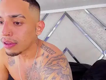 Stripchat Adult Video Chat of Damian09_