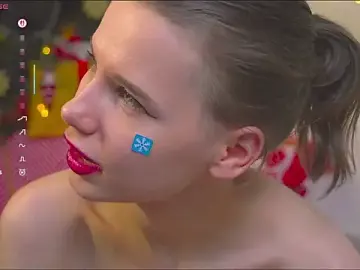 Stripchat Adult Webcam of happynewdear