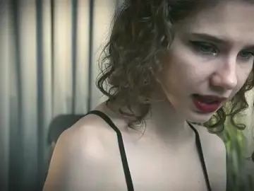 Stripchat Live Sex Cam of happynewdear