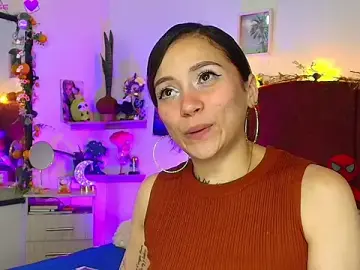 Stripchat Free Porn Cam of alisson_zafiro_