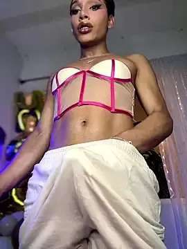 Stripchat Adult Webcams of Emaa-