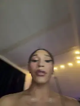 Stripchat Best Webcam of Emaa-