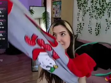 Stripchat Free Porn Cam of moniequwu