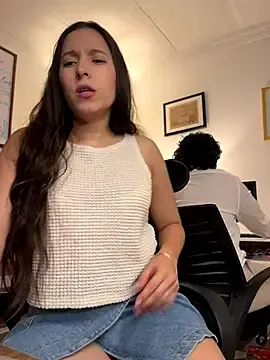 Stripchat Live Porn of LittleDoll___