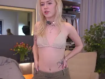 Stripchat Adult Webcam of LexieLoree