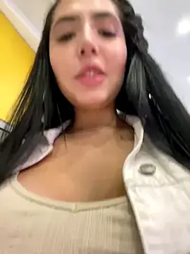 Stripchat Free Porn Cam of oh_nina