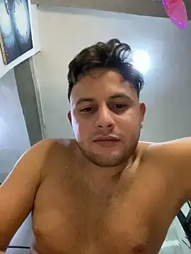 Stripchat Free Live Porn of Milanyvero_