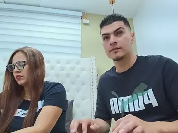 Stripchat Free Porn Cam of DAVID_VICTORIAA