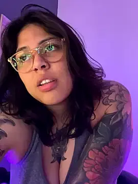 Stripchat Adult Webcam of miacanela_xo