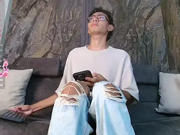 Stripchat Free Porn Cam of Daviid_laidd