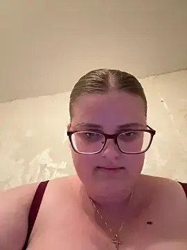 Stripchat Adult Webcam of CurvyPaar2