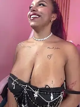 Stripchat Adult Webcam of MadeleineSanez