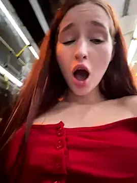 Stripchat Live Sex Cam of SnappyHappy