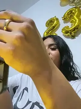 Stripchat Nude Webcam of Riana_Kean