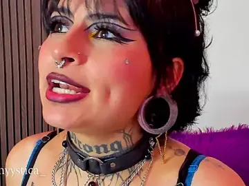 Stripchat Best Webcam of Rainnbow_