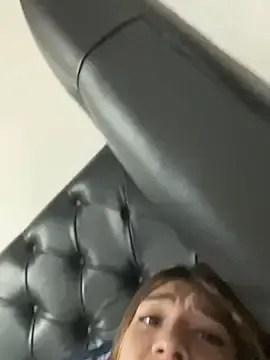 Stripchat Free Live Porn of NICOLSKINNY1