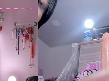 Stripchat Sex Cam of emily_foxxxii