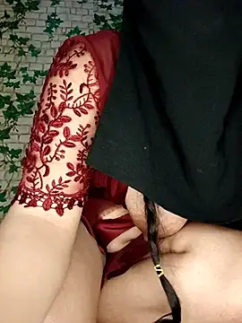 Stripchat Adult Webcam of yaraa49