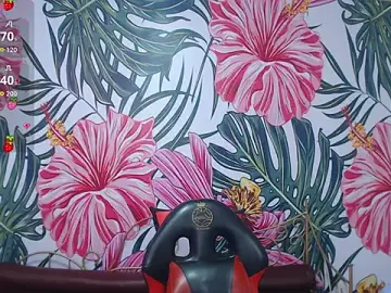 Stripchat Free Porn Cam of Small_naughty_