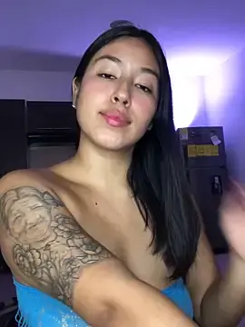 Stripchat Adult Video Chat of EmmaRossem