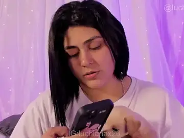 Stripchat Sex Cam of lucy26_