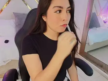 Stripchat Free Porn Cam of Emelie_Ch1