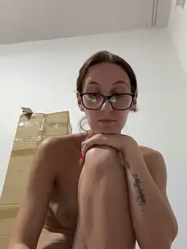 Stripchat Adult Webcam of Emilia_Mausi
