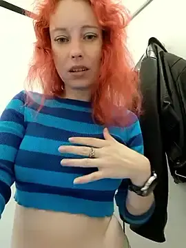 Stripchat Free Porn Cam of Frost_foxy