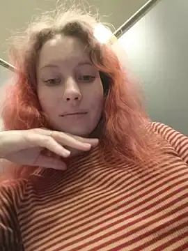 Stripchat Adult Webcam of Frost_foxy