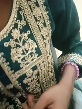 Stripchat Live Sex Cam of Kumkum_36