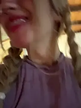 Stripchat Live Porn of SweetBunnyGF
