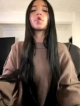 Stripchat Nude Webcam of aly_golden_