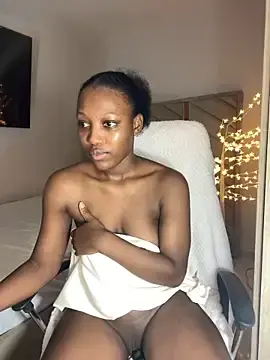Stripchat Free Porn Cam of Manlykellya_