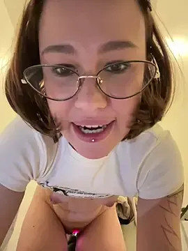 Stripchat Live Sex Cam of RinaCat