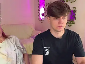 Stripchat Sex Cam of RobertAndLinela