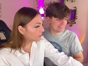 Stripchat Best live sex cam show of RobertAndLinela