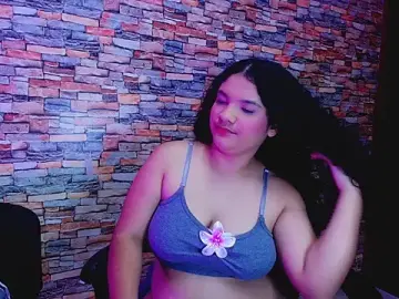 Stripchat Live Sex Cam of aaron_antonella_mds