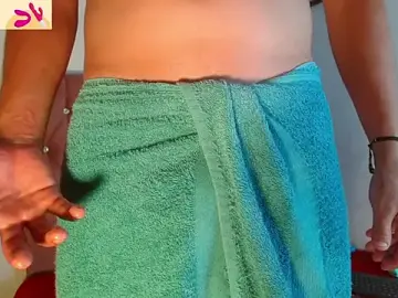 Stripchat Sex Cam of aaron_antonella_mds