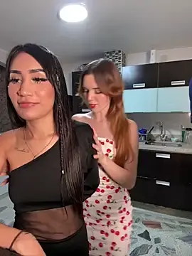 Stripchat Live Sex Cam of kevin_hotgirls