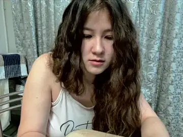 Stripchat Adult Webcam of Riz_girl