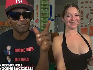 Stripchat Sex Cam of boomboomr00m