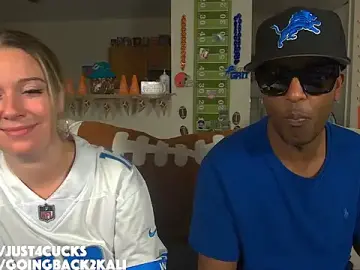 Stripchat Free Porn Cam of boomboomr00m