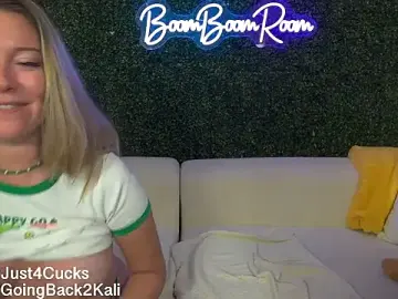 Stripchat Sex Cam of boomboomr00m