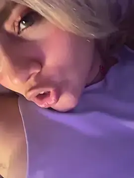 Stripchat Free Porn Cam of Pretty_Milaa