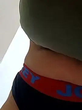 Stripchat Watch Live Sex Cams of CuteSarikaLIVE